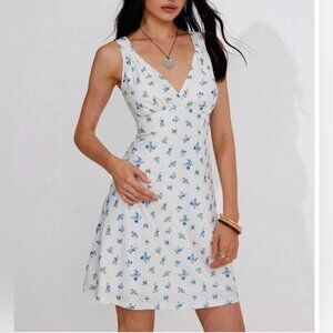V-Neck Sleeveless Ditsy Floral Mini Dress White